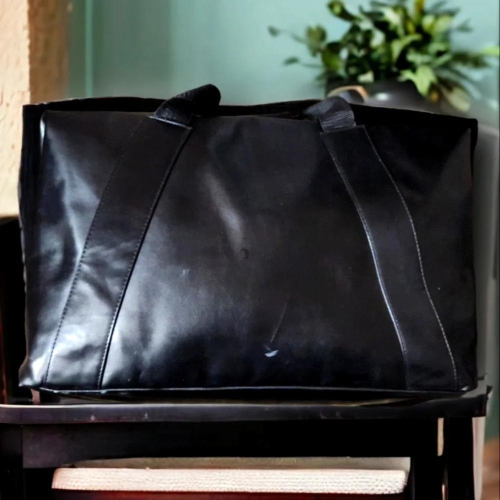 NWT CALVIN KLEIN Weekender Travel Duffle Gym Bag Black